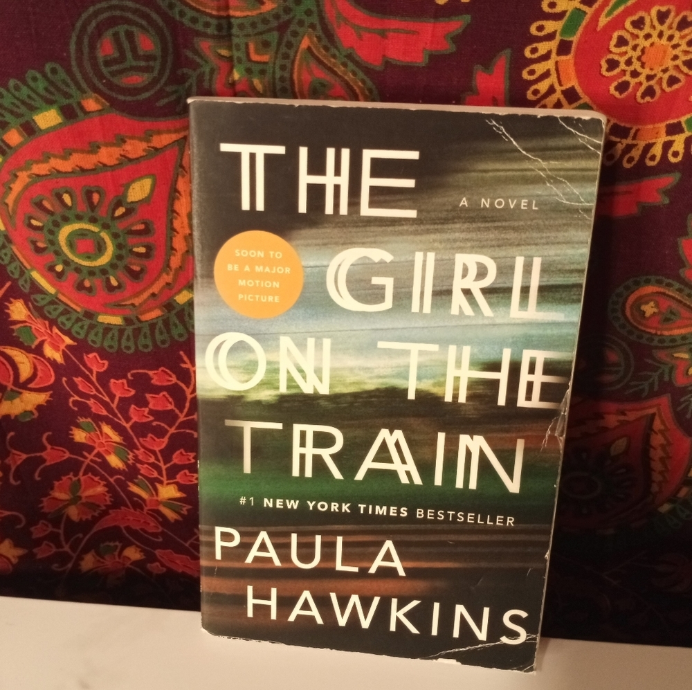 📚 3/$8 Sale The Girl On The Train